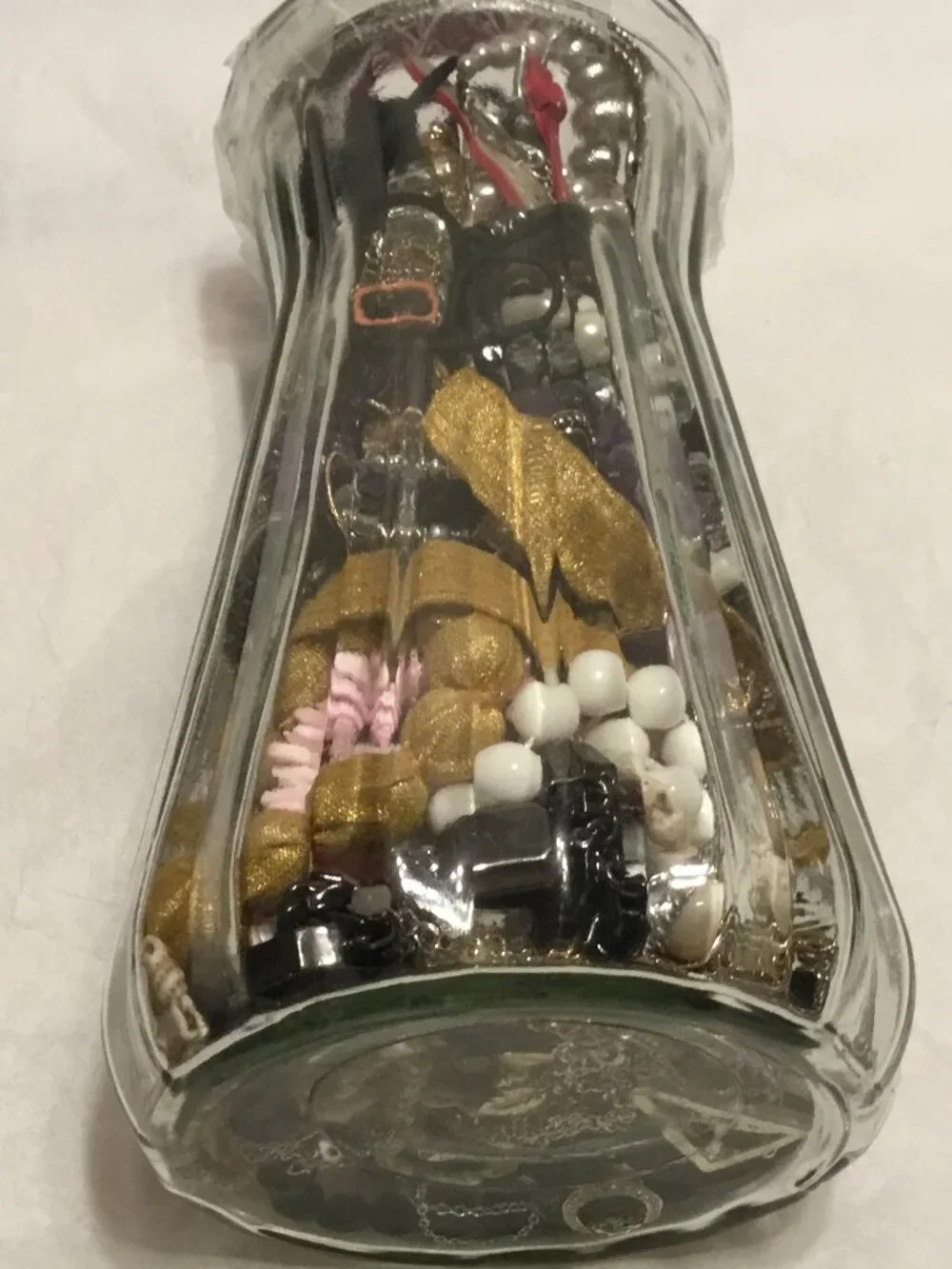 Large, heavy vase filled with good wearable jewelry - Picture 9 of 12
